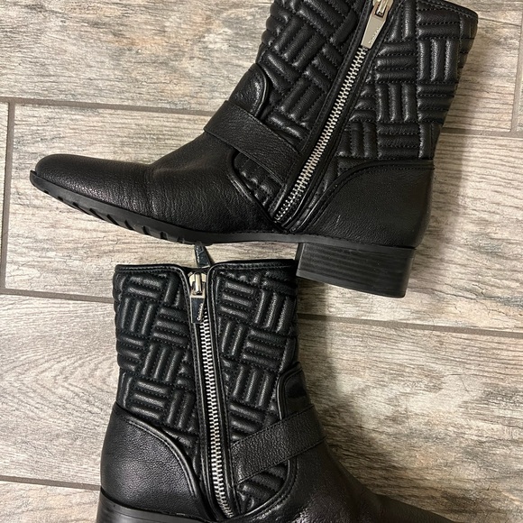 Calvin Klein quilted leather zip up boots - Picture 2 of 7